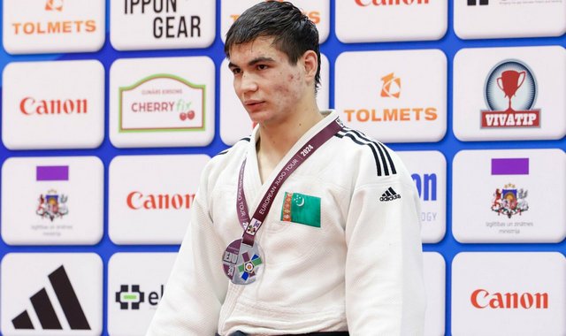 Дзюдоист Туркменистана удостоился серебра на открытом чемпионате Европы в Риге