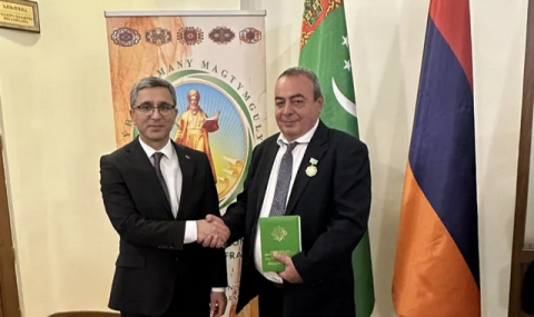 https://vestiabad.ru/news/7801/v-armenii-vruchena-medal-za-populyarizaciyu-turkmenskogo-poeta-mahtumkuli