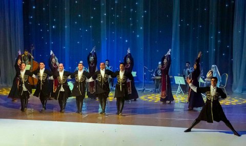 https://vestiabad.ru/news/7930/ceremoniya-zakrytiya-dnei-kultury-armenii-proshla-v-turkmenistane