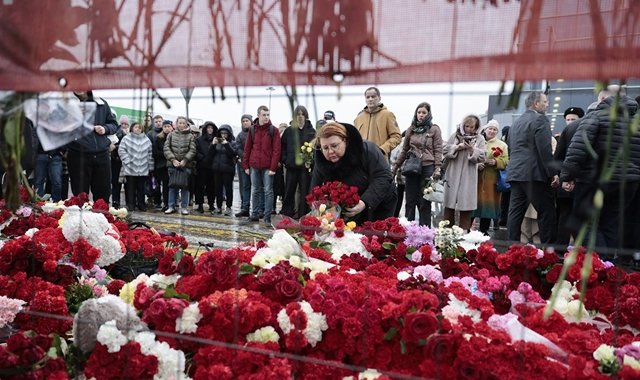 Россия в глубоком трауре: Память о жертвах трагедии в «Крокус Сити Холле»