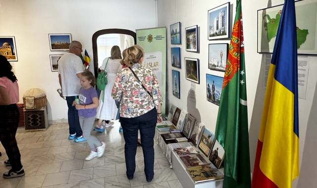 Туркменистан представил свою экспозицию на фестивале ClasicFest в Румынии
