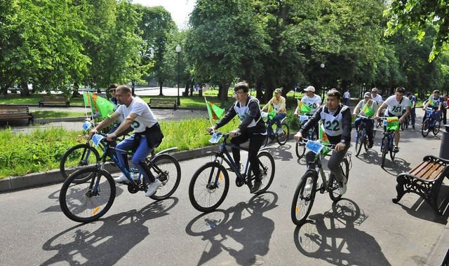 Посольства Туркменистана в РФ, Пакистане и Армении провели велосипедные акции