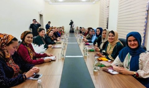 https://vestiabad.ru/news/3494/v-ashhabade-sostoyalas-vstrecha-turkmenskih-i-afganskih-zhenshchinpredprinimatelei