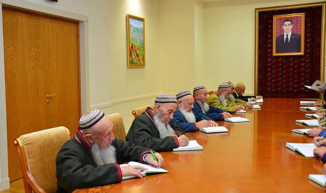 Совет старейшин Благотворительного фонда в Туркменистане провел очередное заседание