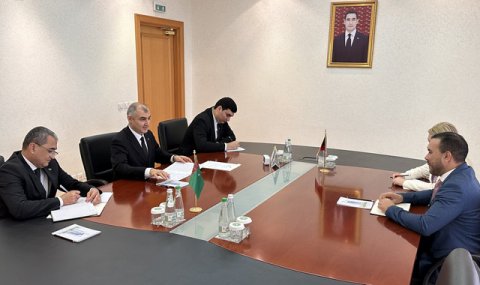 https://vestiabad.ru/news/3924/v-mid-turkmenistana-prinyali-kopii-veritelnyh-gramot-u-posla-venesuely