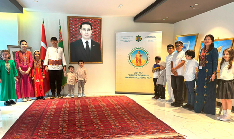 https://vestiabad.ru/news/5070/diplomaty-turkmenistana-organizovali-meropriyatie-v-chest-mahtumkuli-v-stambule