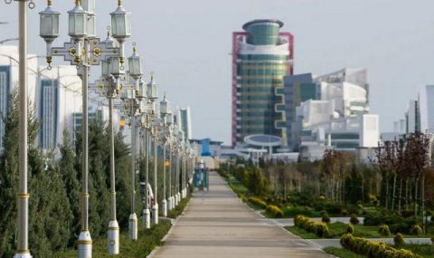 https://vestiabad.ru/news/6580/prezident-turkmenistana-sovershil-veloprogulku-po-turisticheskoi-zone-avaza