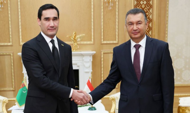Президент Туркменистана провел встречу с премьер-министром Таджикистана