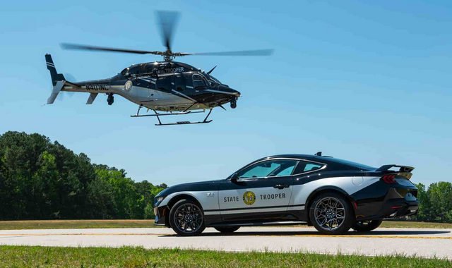 Полиция США представила свои последние приобретения - новые Ford Mustang GT