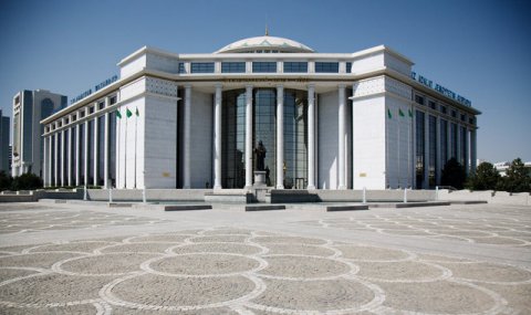 https://vestiabad.ru/news/3074/v-ashhabade-sostoyalas-vi-konferenciya-sudei-turkmenistana