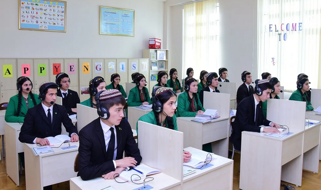 В Туркменистане объявили результаты предметных олимпиад среди школьников