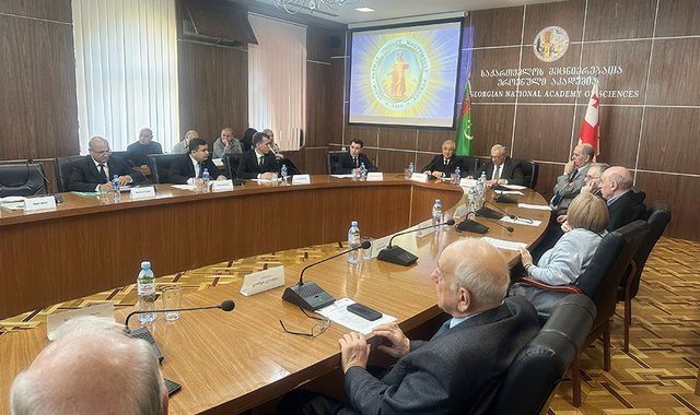 Посольство Туркменистана провело в Грузии конференцию в честь Махтумкули