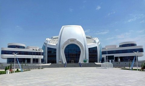 https://vestiabad.ru/news/2605/turkmenskii-cirk-udostoitsya-statusa-nacionalnyi