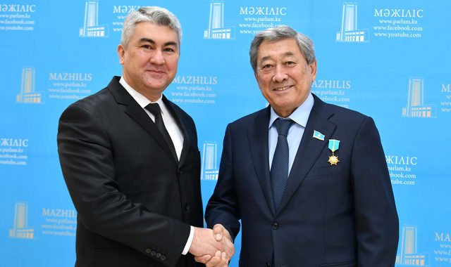 Посол Туркменистана встретился с главой парламентской туркмено-казахстанской группы дружбы