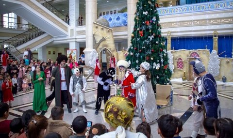 https://vestiabad.ru/news/2416/stolichnye-i-oblastnye-teatry-turkmenistana-priglashayut-na-novogodnie-predstavleniya