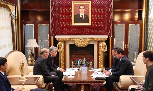 Туркменистан и Узбекистан обсудили развитие научно-образовательного сотрудничества