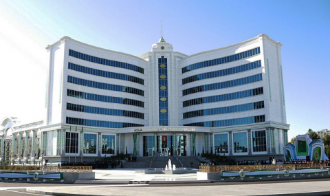 https://vestiabad.ru/news/6852/prezident-turkmenistana-torzhestvenno-otkryl-novyi-kompleks-hyakimlika-v-ashhabade