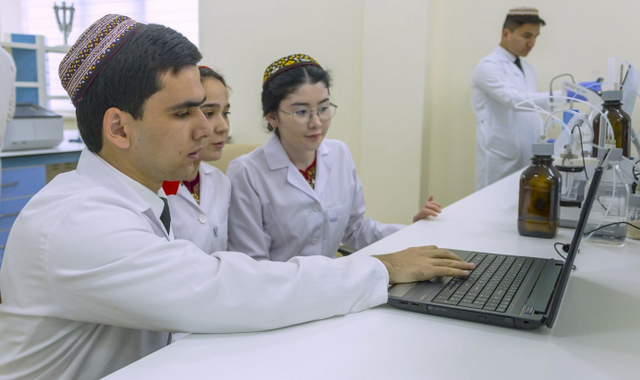 В Туркменистане стартовал финальный этап конкурса научных работ