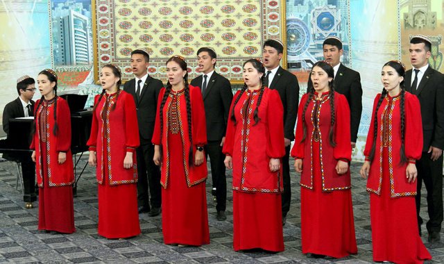 В Туркменистане стартовала творческая Неделя в честь Махтумкули