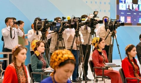 https://vestiabad.ru/news/3685/v-ashhabade-proidet-masshtabnyi-mediaforum-turkmenskaya-zemlya--centr-drevnih-civilizacii