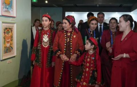 https://vestiabad.ru/news/1446/nacionalnaya-vystavka-turkmenskih-kovrov-i-rukodeliya-proshla-v-pekine