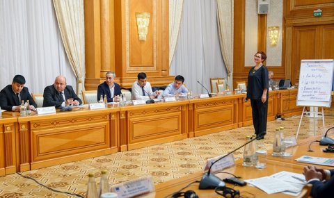 https://vestiabad.ru/news/3105/v-turkmenistane-sostoyalsya-reliz-mobilnogo-prilozheniya-tamozhennoi-sluzhby