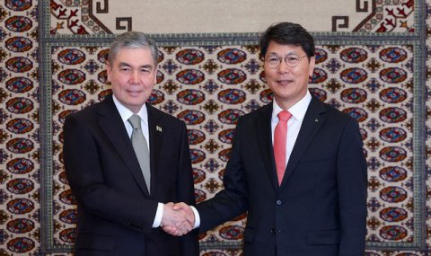 https://vestiabad.ru/news/3945/geroiarkadag-turkmenistana-vstretilsya-s-koreiskimi-biznesmenami