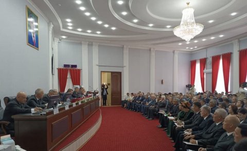 https://vestiabad.ru/news/752/v-dushanbe-sostoialos-pervoe-zasedanye-turkmeno-tadzhykskoho-delovoho-soveta