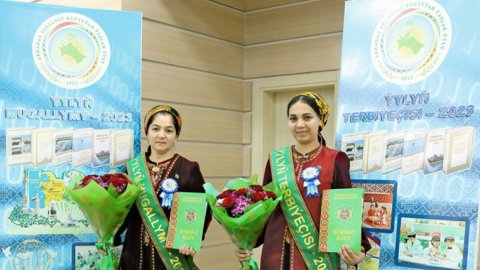 https://vestiabad.ru/news/568/v-turkmenystane-v-braly-luchshykh-pedahohov-2023-hoda