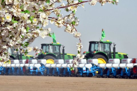 https://vestiabad.ru/news/257/k-sevu-khlopchatnyka-v-turkmenystane-prystupiat-24-marta