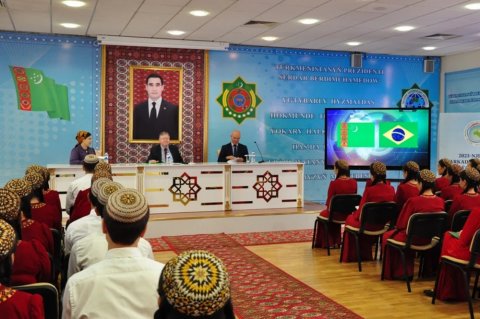 https://vestiabad.ru/news/1107/posol-rasskazal-turkmenskym-studentam-o-partn-rstve-turkmenystana-y-brazylyy