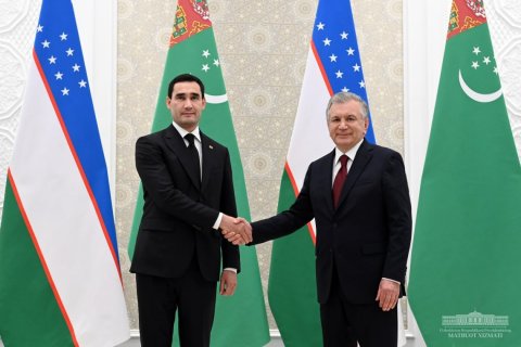 https://vestiabad.ru/news/138/serdar-berd-mukhamedov-vstretylsia-v-baku-s-shavkatom-myrzy-ev-m