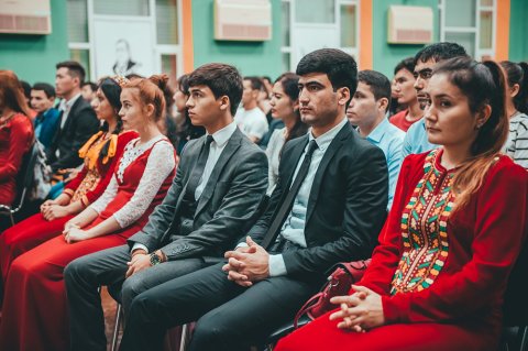 https://vestiabad.ru/news/1136/mynobrazovanyia-turkmenystana-zapustylo-sait-dlia-pomoschy-v-obuchenyy-za-rubezhom