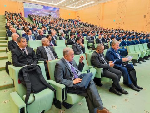 https://vestiabad.ru/news/694/hlava-vnesh-konombanka-turkmenystana-rasskazal-o-fynansyrovanyy-transportn-kh-proektov